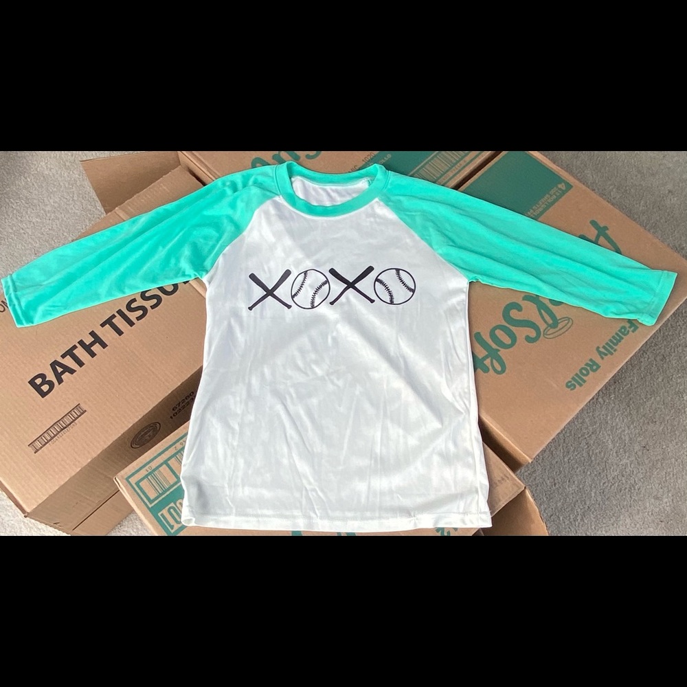Baseball tee size small